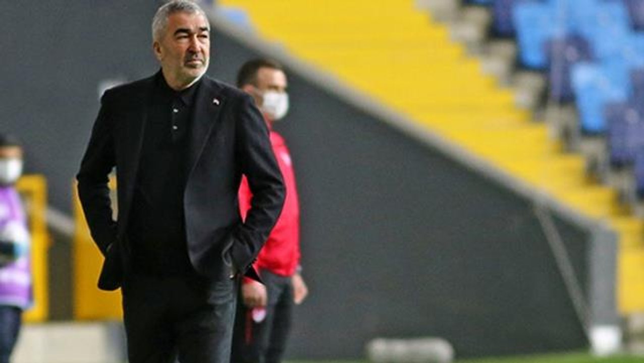 Son Dakika: Adana Demirspor, Teknik Direktör Samet Aybaba ile yolları ayırdı