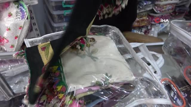 Tarihi oya avcısı mühendis... Bursa'yı karış karış gezip tarihi oyaları bulup koleksiyonuna katıyor