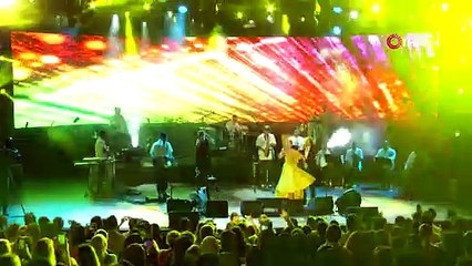 Fettah Can ve Cansu Kurtçu'dan Bursa'ya özel gece