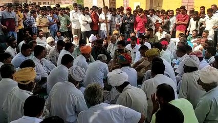 बालक की मौत के बाद दूसरे दिन भी धरना रहा जारी