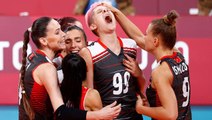 A Milli Kadın Voleybol Takımı, Avrupa Şampiyonası'nda çeyrek finalde! Çekya'yı da sahadan sildik