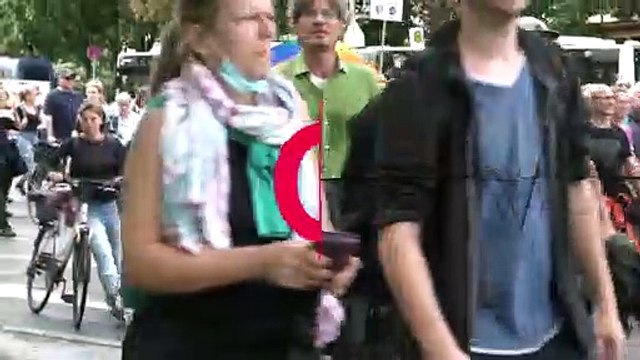 Hundreds take to Berlin streets to protest coronavirus restrictions