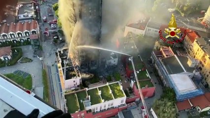 Incendio grattacielo Milano - riprese aeree