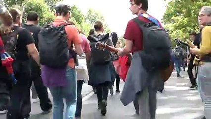 Berlin und Paris: Proteste gegen Corona-Maßnahmen