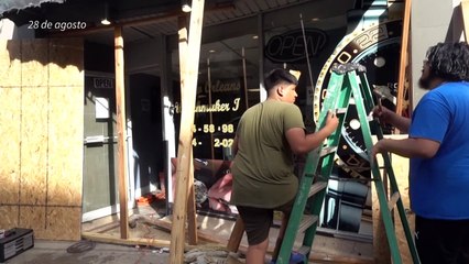 Potente furacão Ida avança pela Louisiana