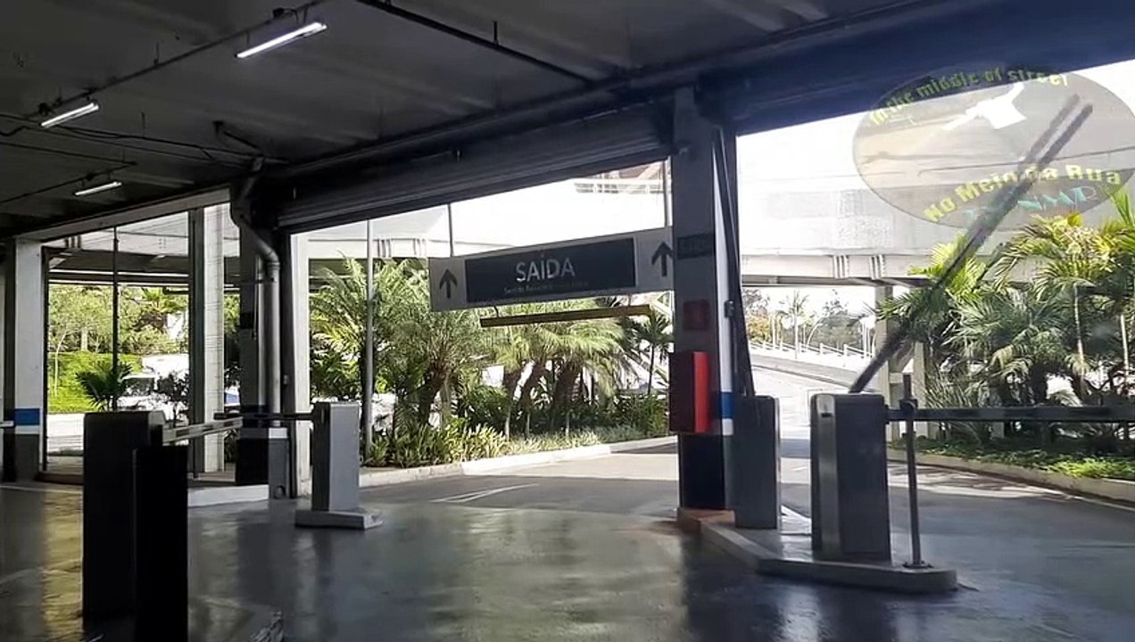 BH SHOPPING: Curioso estacionamento parece que a gente VAI ENTRAR DENTRO DAS LOJAS AO SAIR