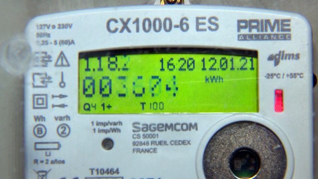 La luz vuelve a batir récord este lunes y alcanza 124,45 euros/MWh