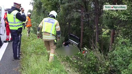 Familie bei Unfall in Pettnau verletzt