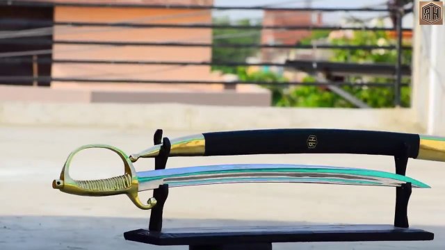 Creating a Briquet Saber out of Rusted Iron WRENCH