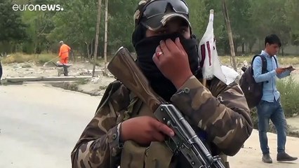 شاهد | آثار الدمار بعد القصف الصاروخي في كابول