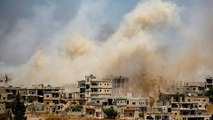 قوات النظام السوري تشن هجوما بريا وقصفا بالصواريخ على أحياء درعا البلد
