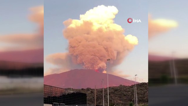 - İtalya’daki Etna Yanardağı kül ve lav püskürttü