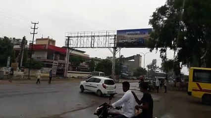 कृष्णजन्माष्टमी पर बरसे मेघ, मौसम हुआ सुहाना