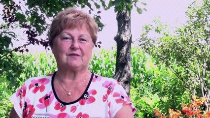 Dans les jardins canadiens, à la recherche des oeufs de monarque