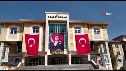 Cinnet geçiren kadın tartıştığı kocasını bıçaklayarak öldürdü