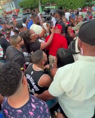 DJ Adoni protagoniza otro "teteo" con Bulova en Los Minas