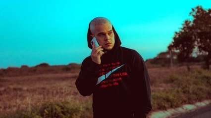 Kenai en Flash Fashion