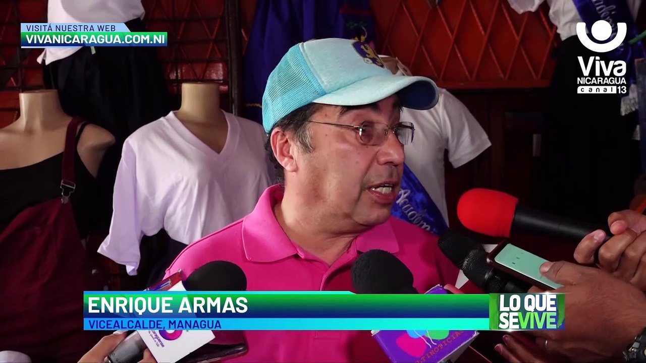 ¡Comercio activado! Uniformes a precios accesibles en la Feria Patria del mercado Candelaria