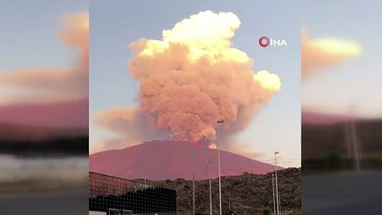 Etna Yanardağı yeniden faaliyete geçti; kül ve lav püskürttü