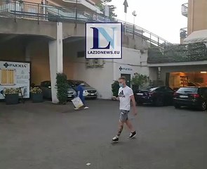 Manuel Lazzari all'uscita dalla Clinica Paideia