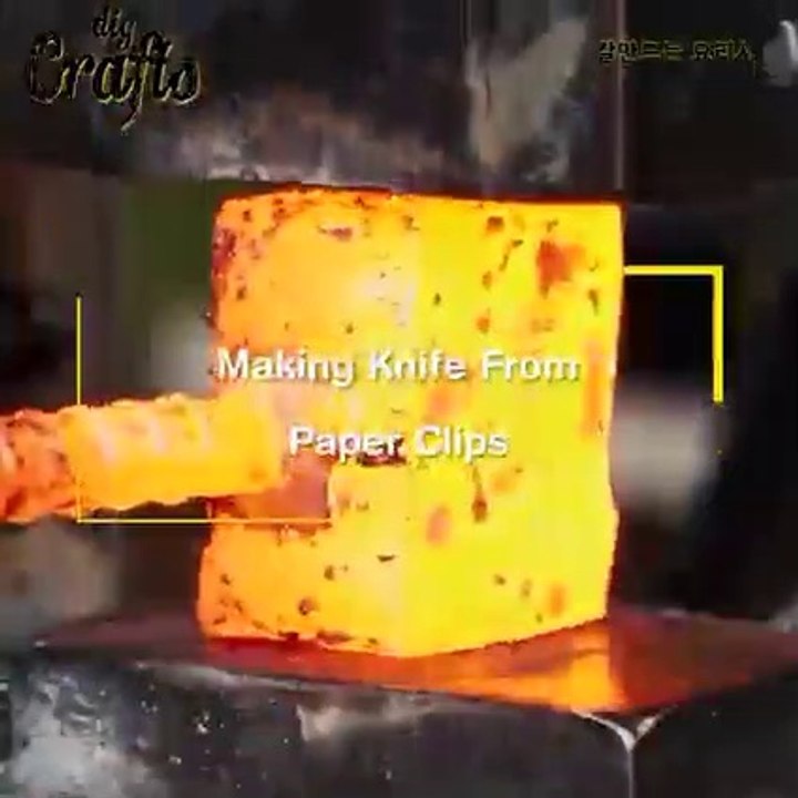 How to make making knife from paper clips hacks 5 minute crafts Miniature Crafts  paper clip hanger