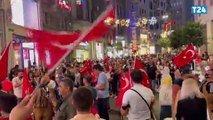 Yaşa Mustafa Kemal Paşa Yaşa: İstiklal Caddesi'nde 30 Ağustos kutlaması