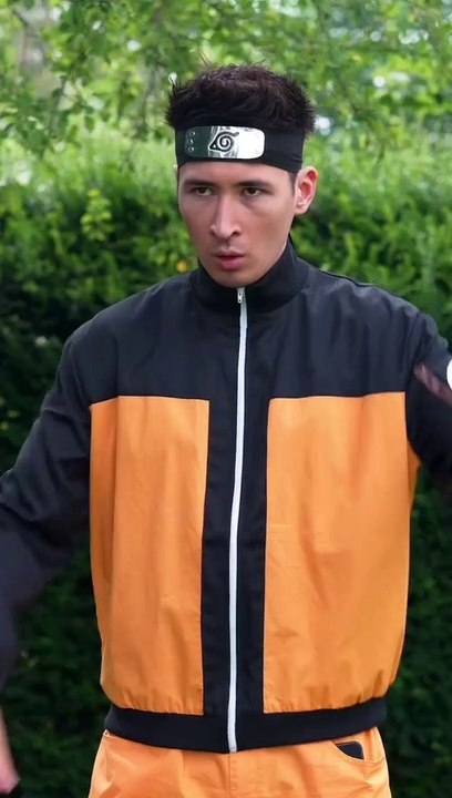 Naruto uses shadowclone