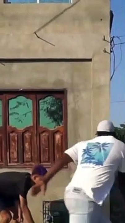 Funny - Pretending to be shot and scaring people LOL