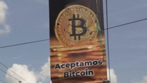 Comerciantes salvadoreños, entre el desconocimiento y la apatía ante la criptomoneda