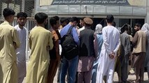 Chaos outside banks in Kabul as money withdrawal limited