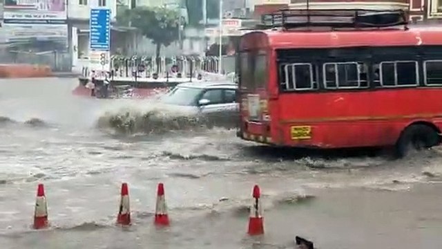 Video, Shanwara intersection of Burhanpur turned into a pond due to torrential rain