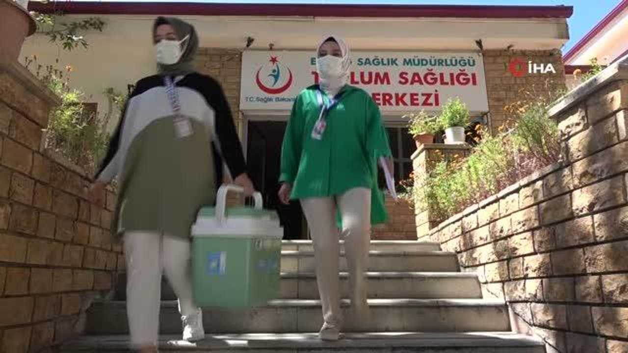 Köy köy gezip aşılama yapıyor