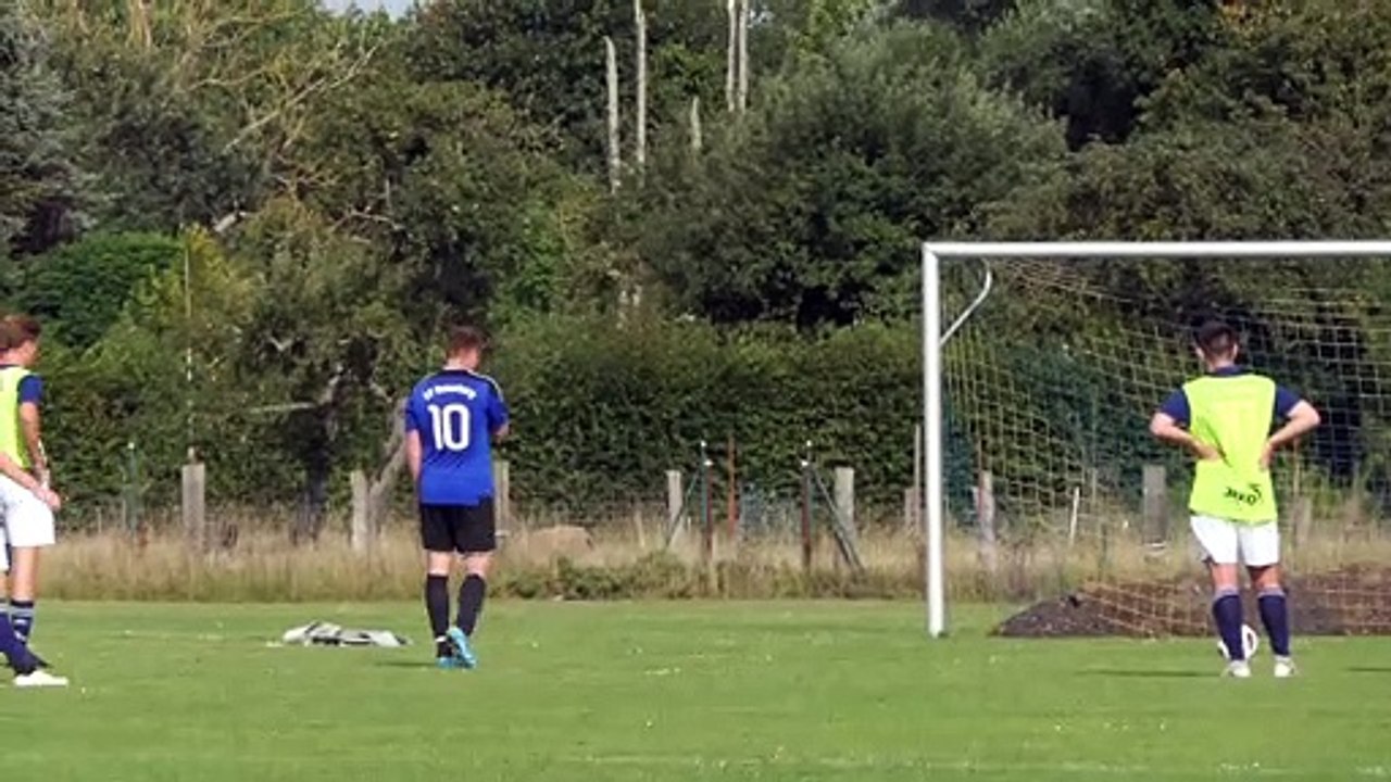 Der Ausgleich für den SV Rotenberg durch Nils Fischer gegen Merkur Hattorf