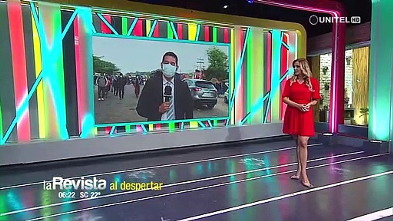 Gremiales bloquen en la ruta a los Valles cruceños en contra de informales