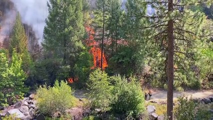 Tűz emészti a kaliforniai üdülőparadicsomot