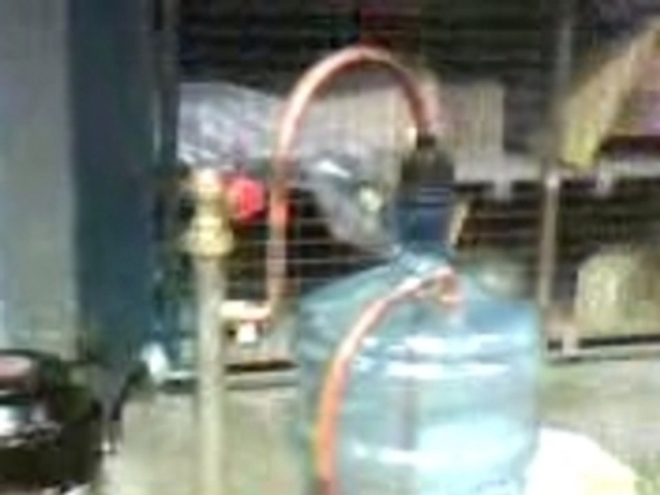 moteur a eau pantone 75% d eau