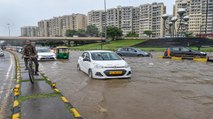 Delhi sees waterlogged streets with knee-deep water