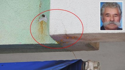 Duvardan sızan sarı su, esnafı harekete geçirdi! Penceresinden girilen evde yaşlı adamın ölüsüyle karşılaşıldı
