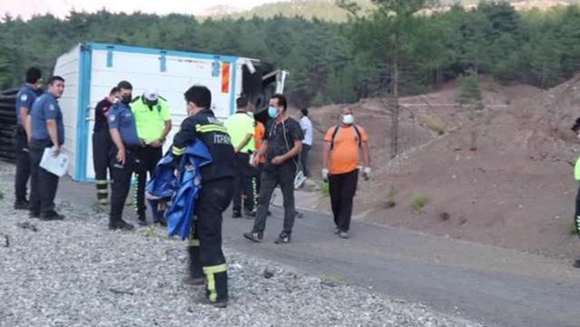 Kaçış rampası ölüm rampasına dönüştü! Kamyondaki 4 kişi feci şekilde can verdi