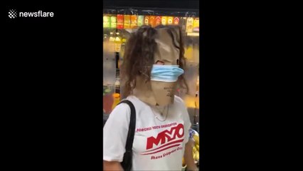 On n'est jamais trop prudent avec les masques...