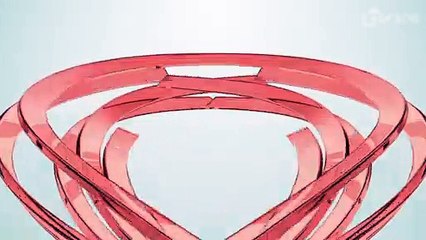 Idosa é atropelada por moto na faixa de pedestre; vídeo