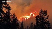 فيديو: الحرائق تُجبر الآلاف على إخلاء منازلهم في منطقة سياحية في كاليفورنيا