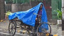 Heavy rain lashes parts of Delhi, IMD issues orange alert