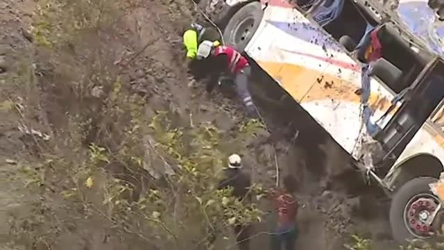 Un brutal accidente de autobús deja al menos 33 muertos en Perú