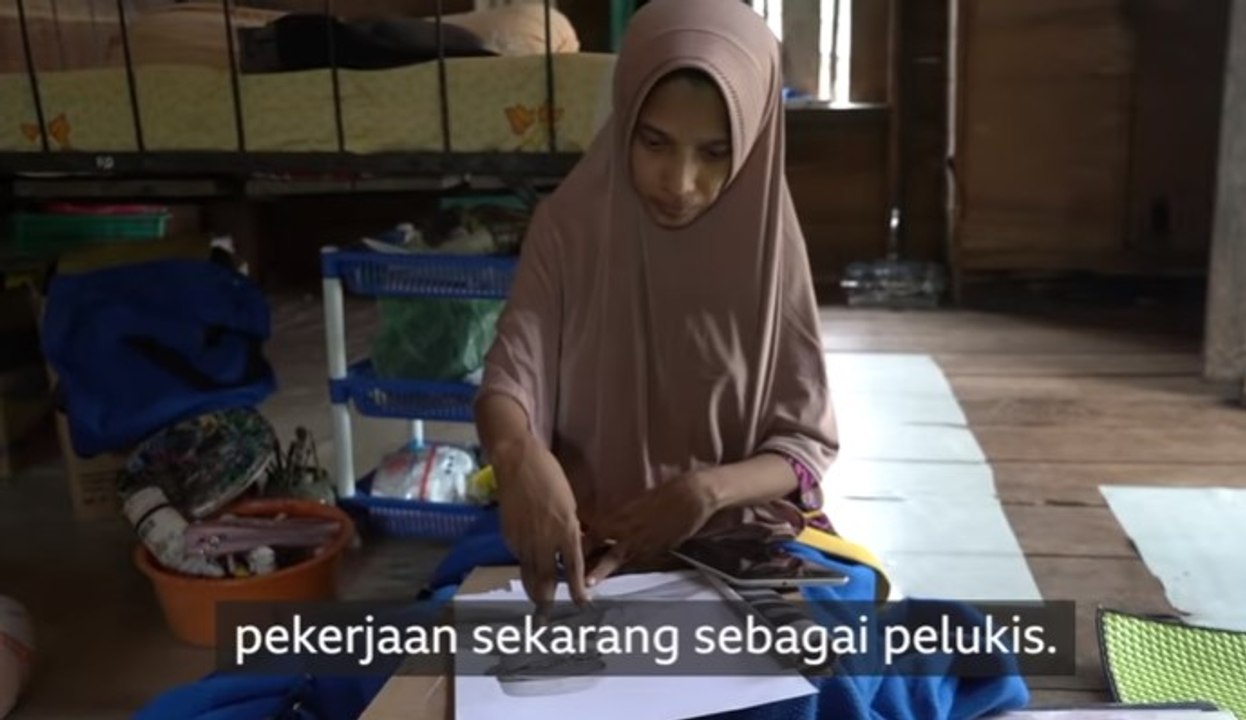 Pelukis difabel Aceh_ 'Melukis membuat saya mel...