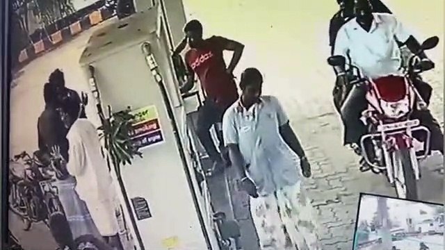 தலைவர் பிறந்த நாளுக்கு பணம் தா.. மறுத்த பெட்ரோல் பங்க் மேலாளருக்கு அடி, உதை: விசிக பிரமுகருக்கு வலை