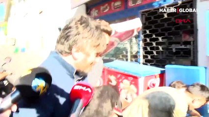 İkitelli'de anne köpek ve yavrusu alev kapanından kurtarıldı