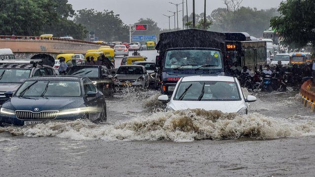 Delhi heavy rains break record of Mumbai!