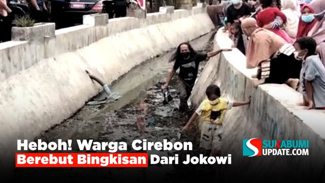 Heboh! Warga Cirebon Berebut Bingkisan Dari Jokowi