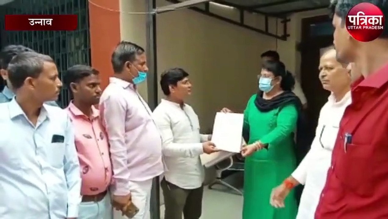 खंड विकास अधिकारी के खिलाफ प्रधान पहुंचे डीएम कार्यालय, लगाया यह गंभीर आरोप